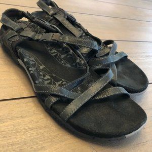 Black Merrell Sandals 9.5